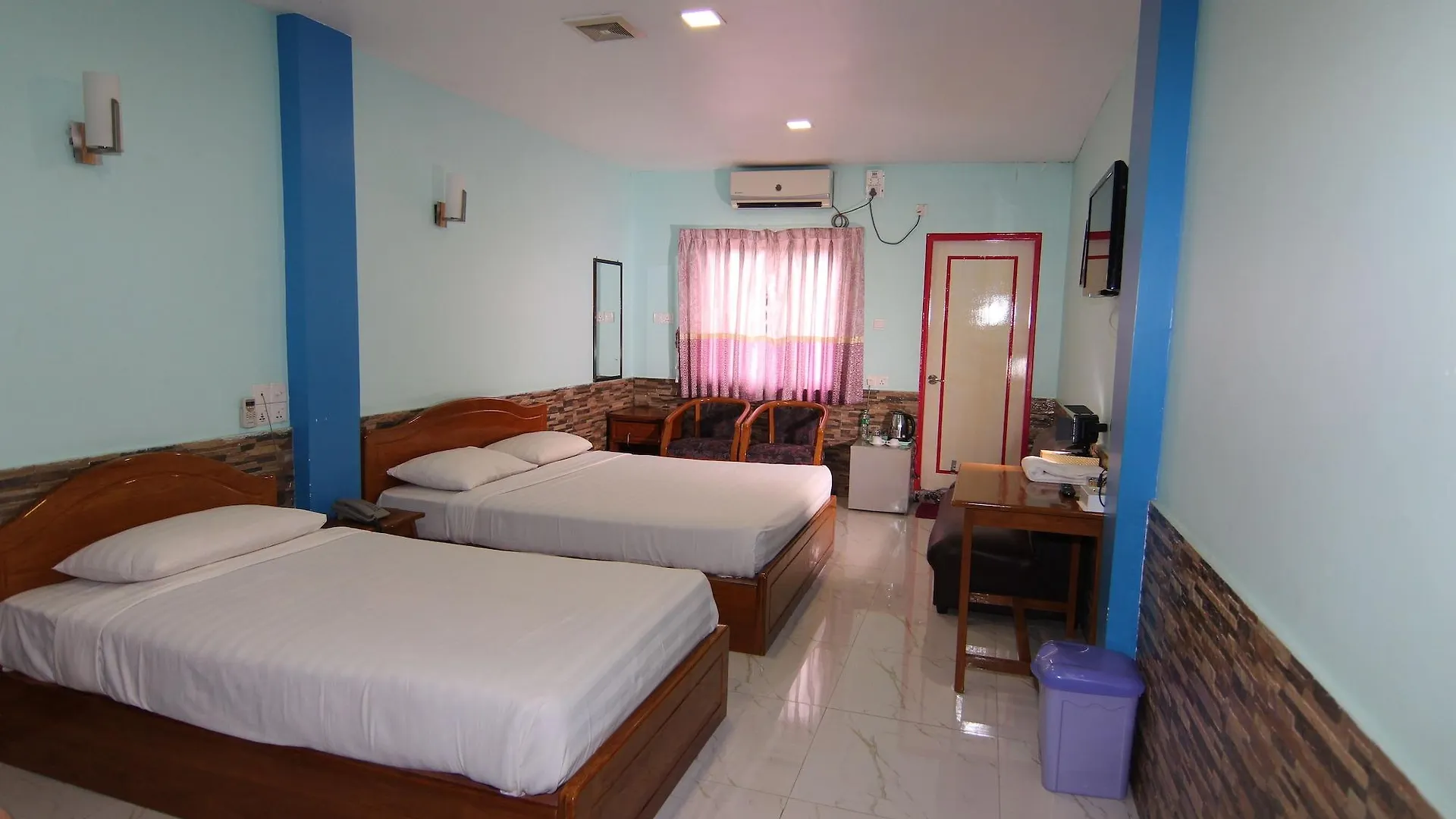 **  Hotel Windsor Yangon Myanmar