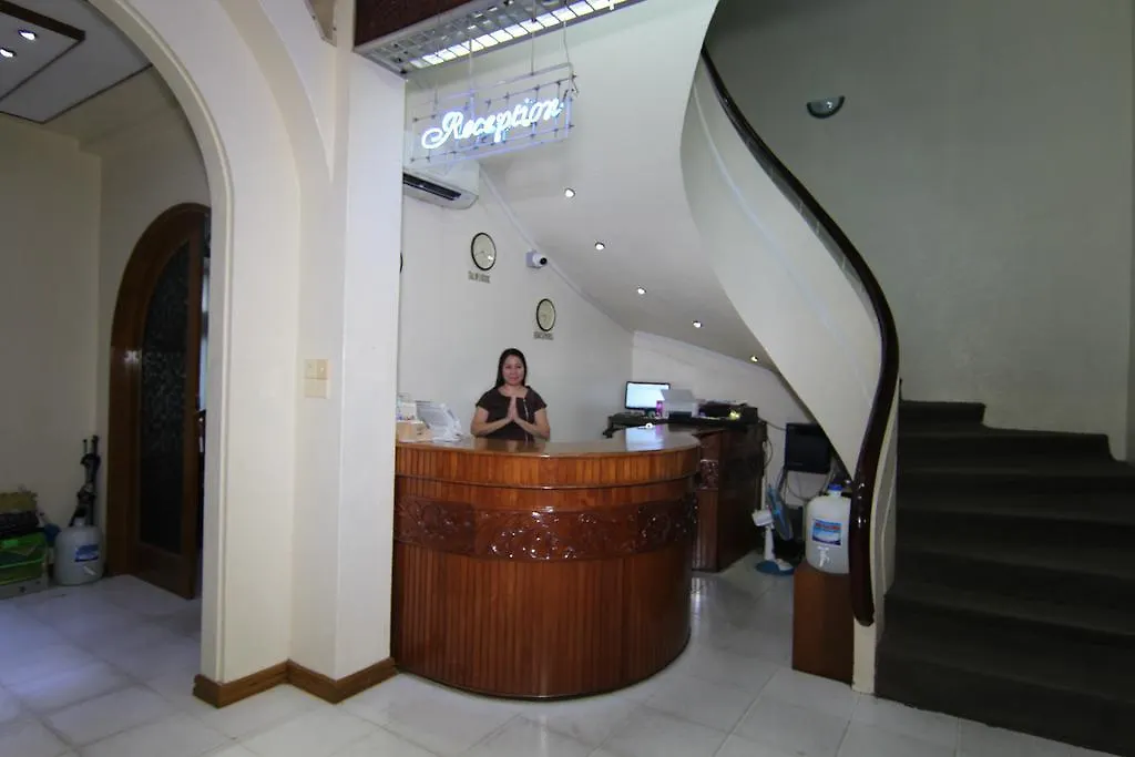 Hotel Windsor Yangon 2*,